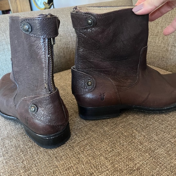 Used but in good condition as pictures show. Please ask ? - Picture 2 of 5